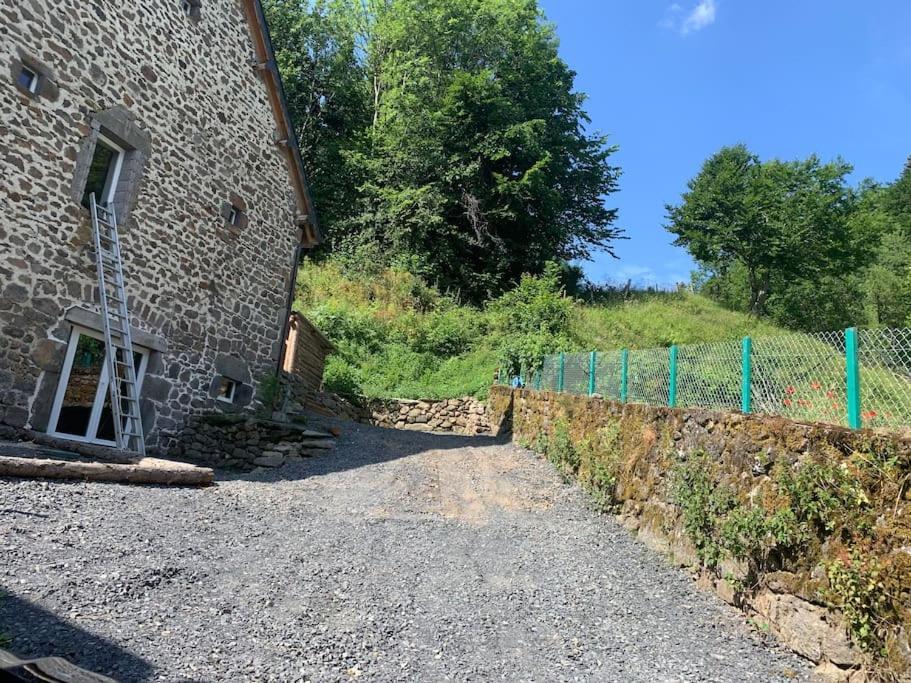 La Grange De La Gratade Vila Rochefort-Montagne Exterior foto